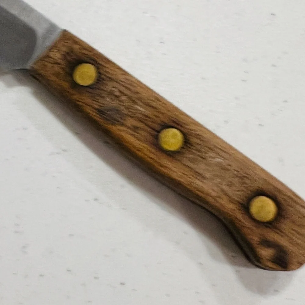 Vintage Chicago Cutlery USA Walnut Handle BT7 Serrated Edge 7” Bread Knife